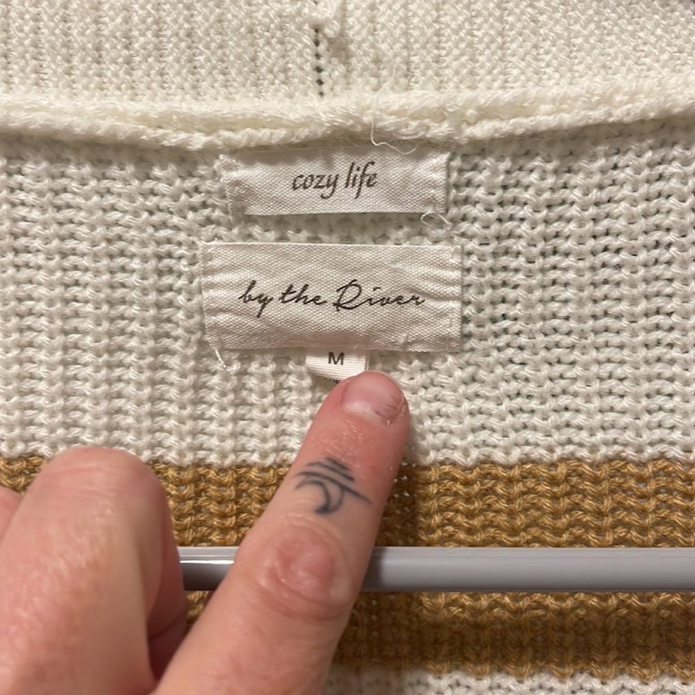 Cardigan - Picture 2 of 3